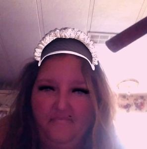 Meet your Posher, Helen